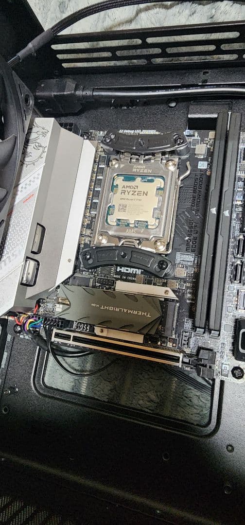 MPG B650I EDGE WIFI マザーボード mini ITX