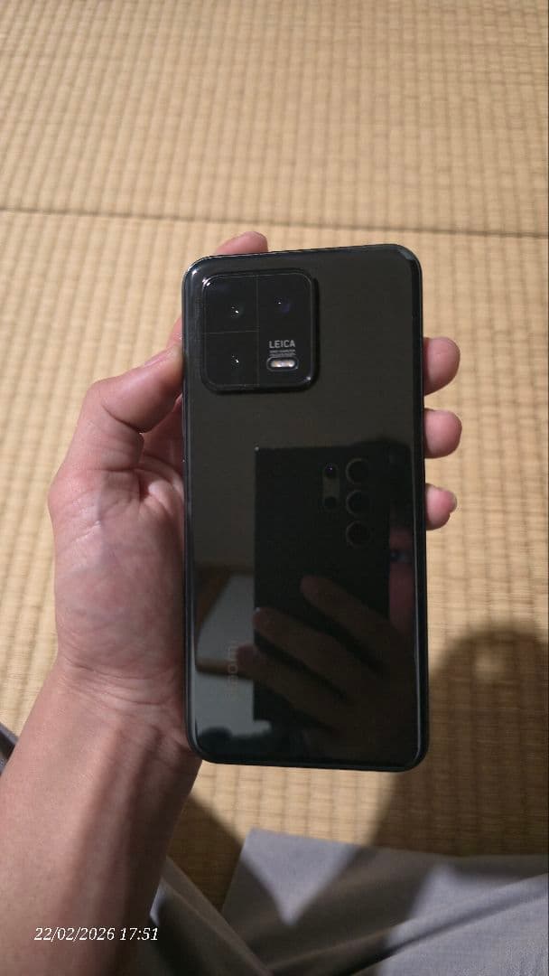 Xiaomi 13 本体 + 耐衝撃ケース