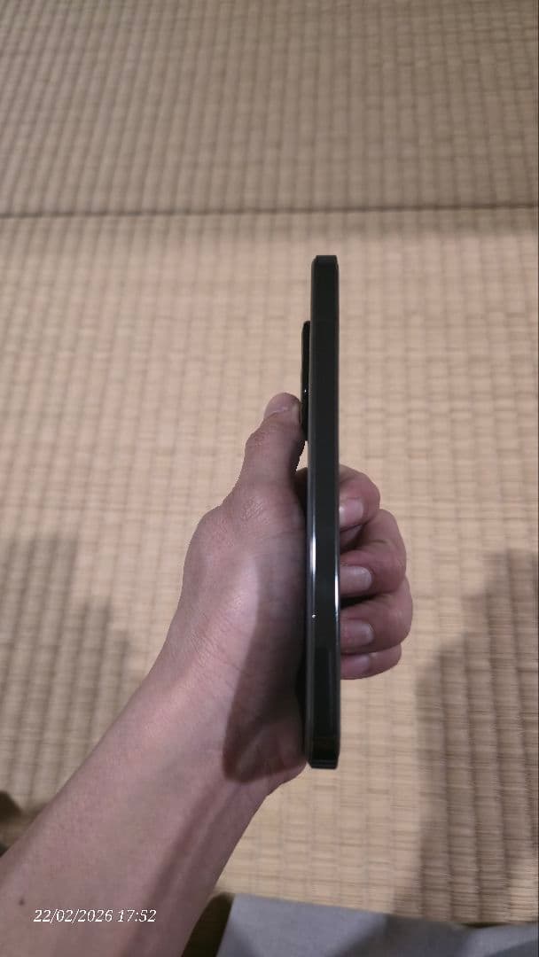 Xiaomi 13 本体 + 耐衝撃ケース