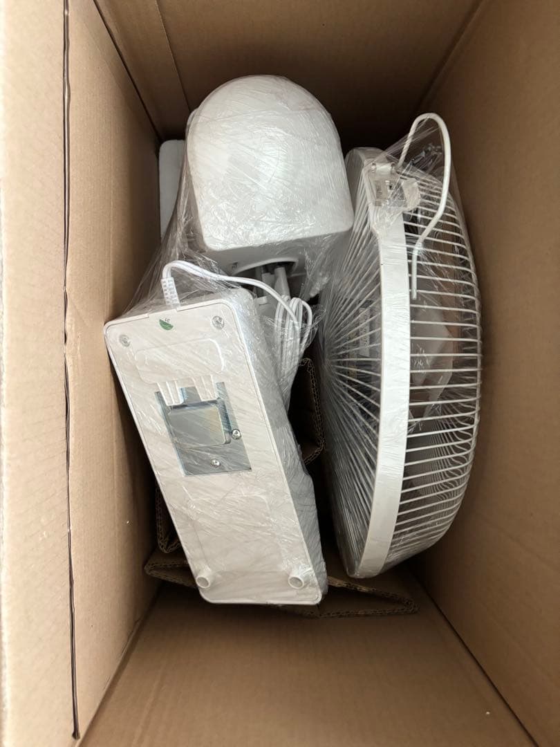【美品】YAMAZEN 山善　DC壁掛扇風機 YWRX-BGD305 立体首振♪