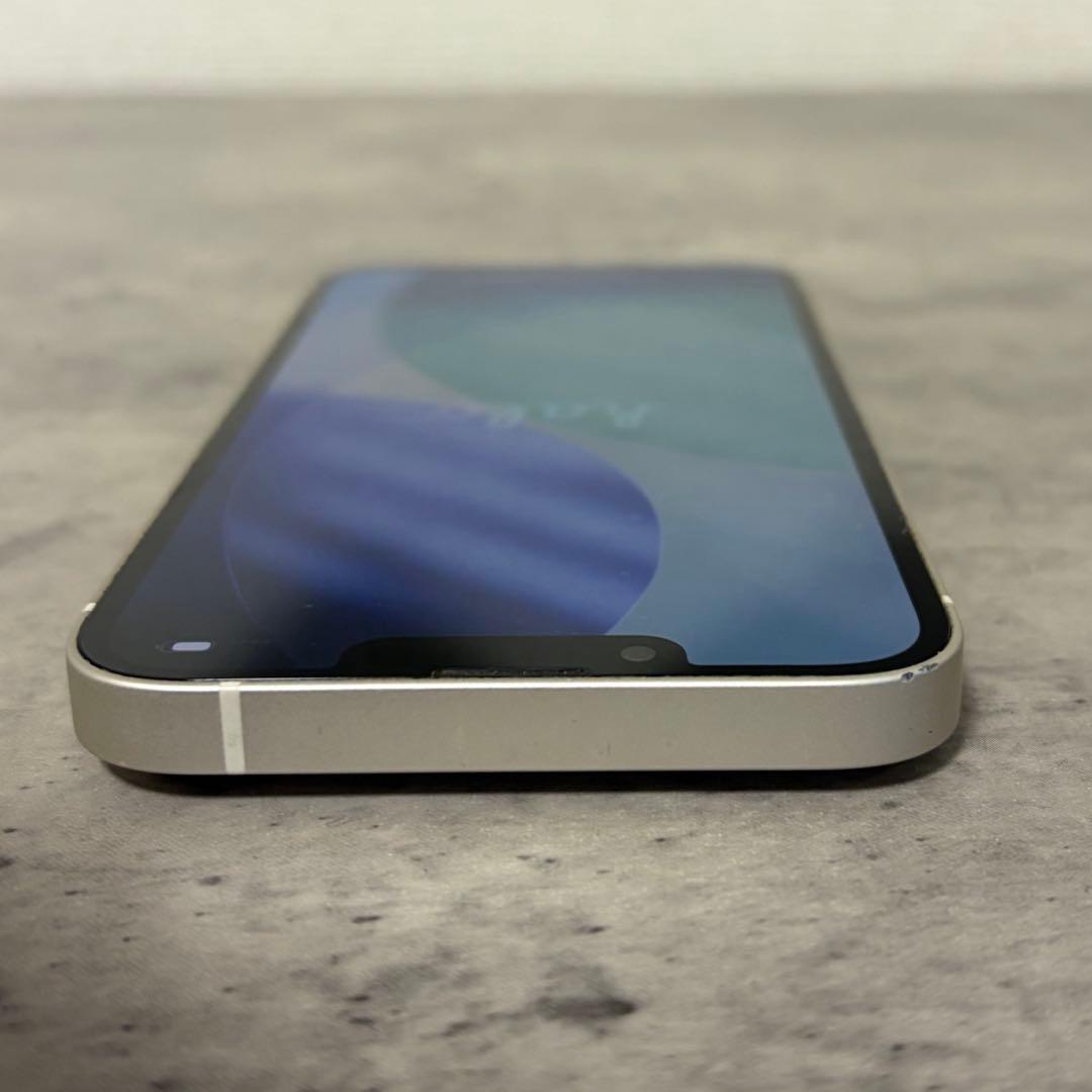 Apple iPhone 13 本体 スターライト