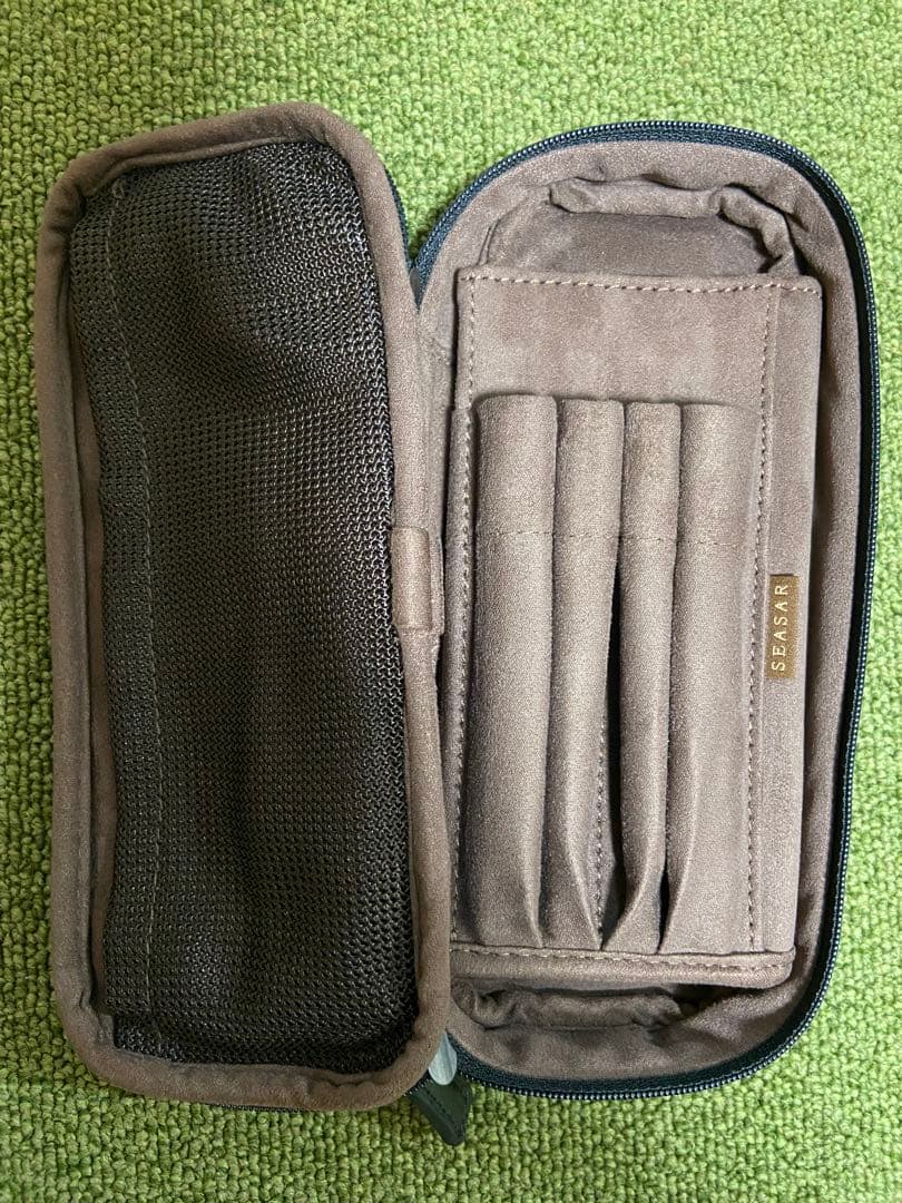 しーさー　OctFold ペンケース　エンボスレザー　　ブラック