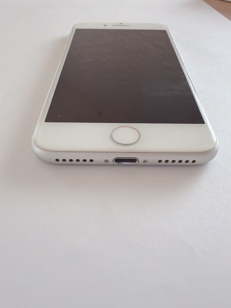iPhone8 本体　64GB 美品