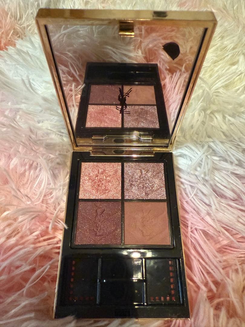 YSL イヴ・サンローラン　バビロンローズ　400 アイシャドウ　パレット