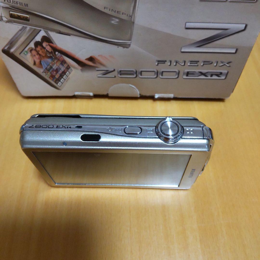 デジタルカメラ FINEPIX Z800EXR G