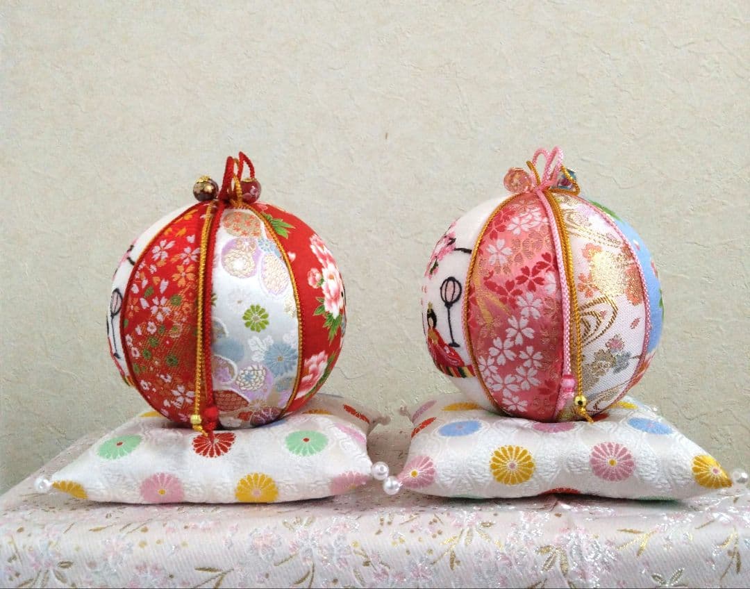 ふくた 手毬 手鞠 てまり 狛犬 刺繍お雛様座布団付き２点