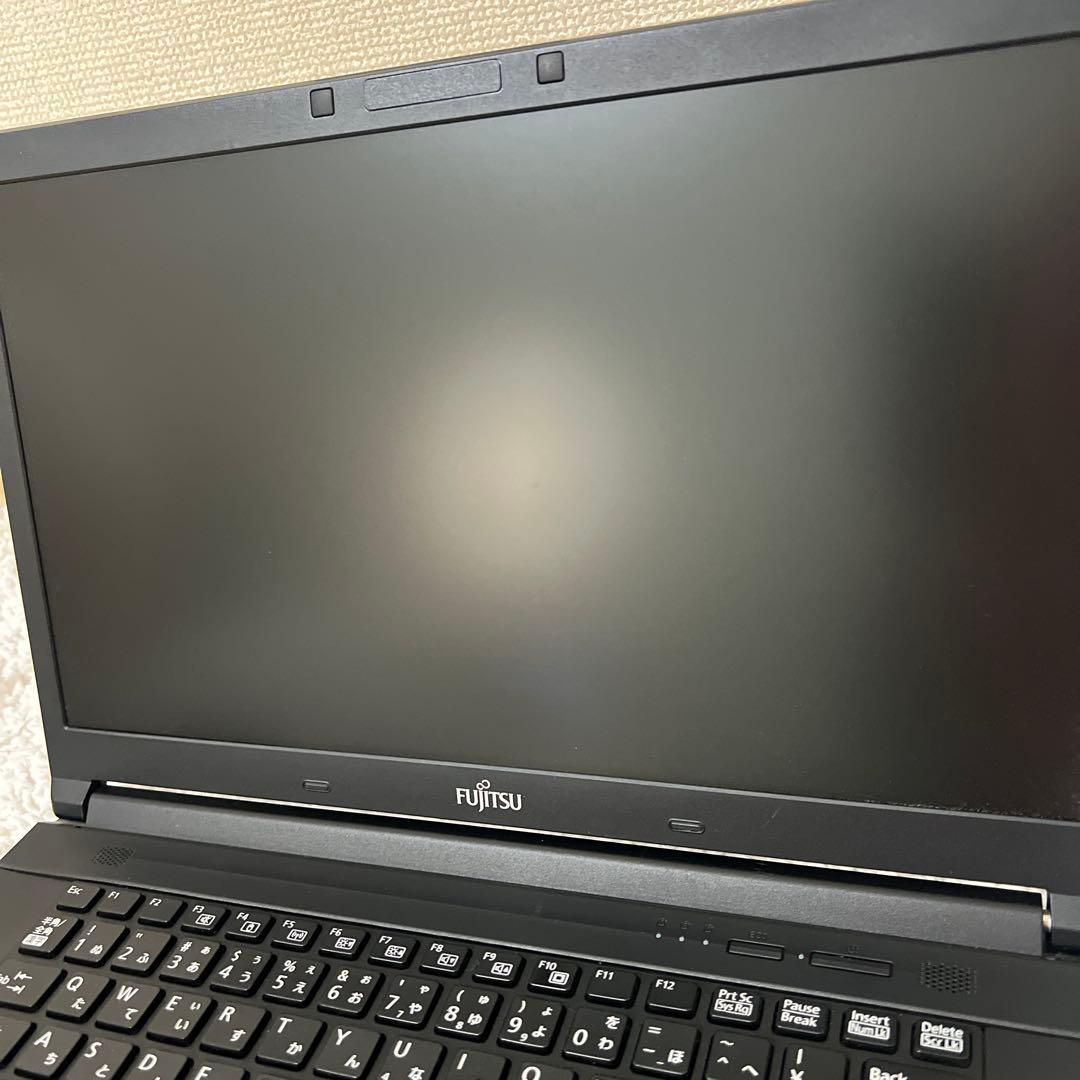 Fujitsu LIFEBOOK 15.6インチノートPC 本体