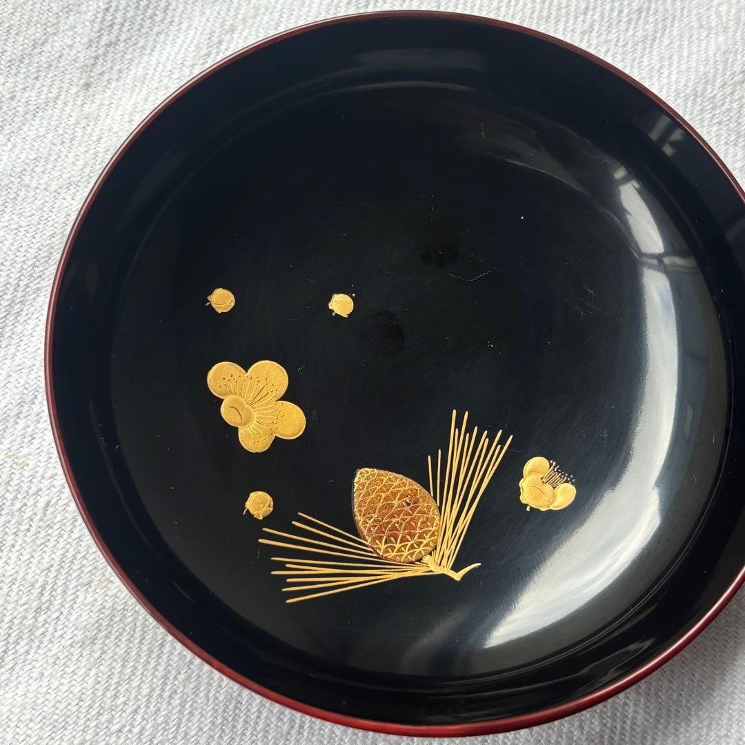 時代　溜塗漆に愛らしい松竹梅の蒔絵お椀5点　梅、松の実（検輪島塗蒔絵椀雑煮椀