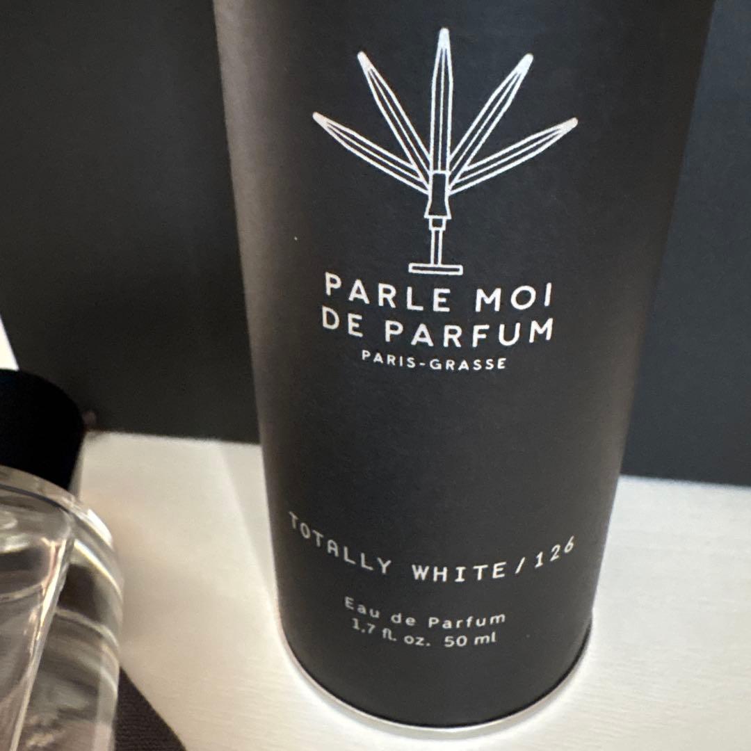 TOTALLY WHITE オードパルファム 50mL