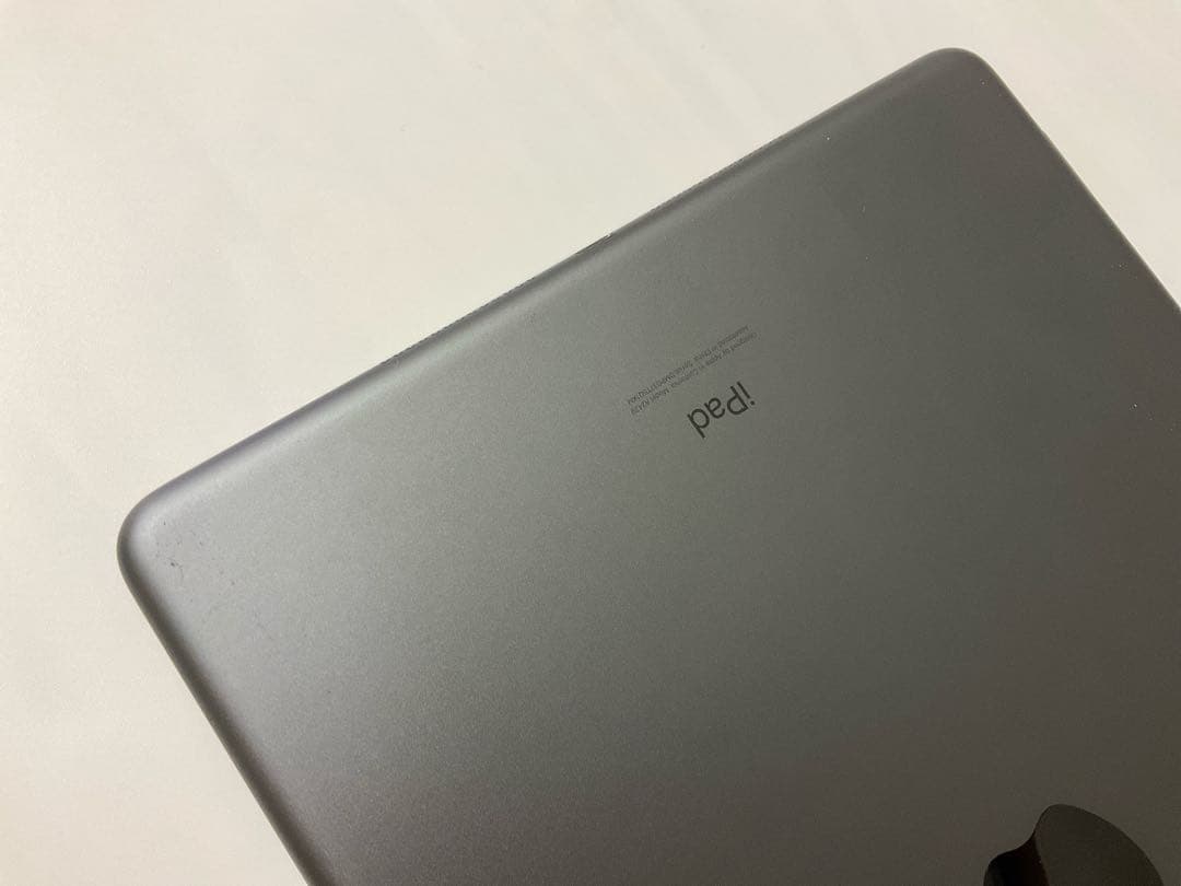 【BT95％】iPad 第8世代 64GB スペースグレ Cellularモデル