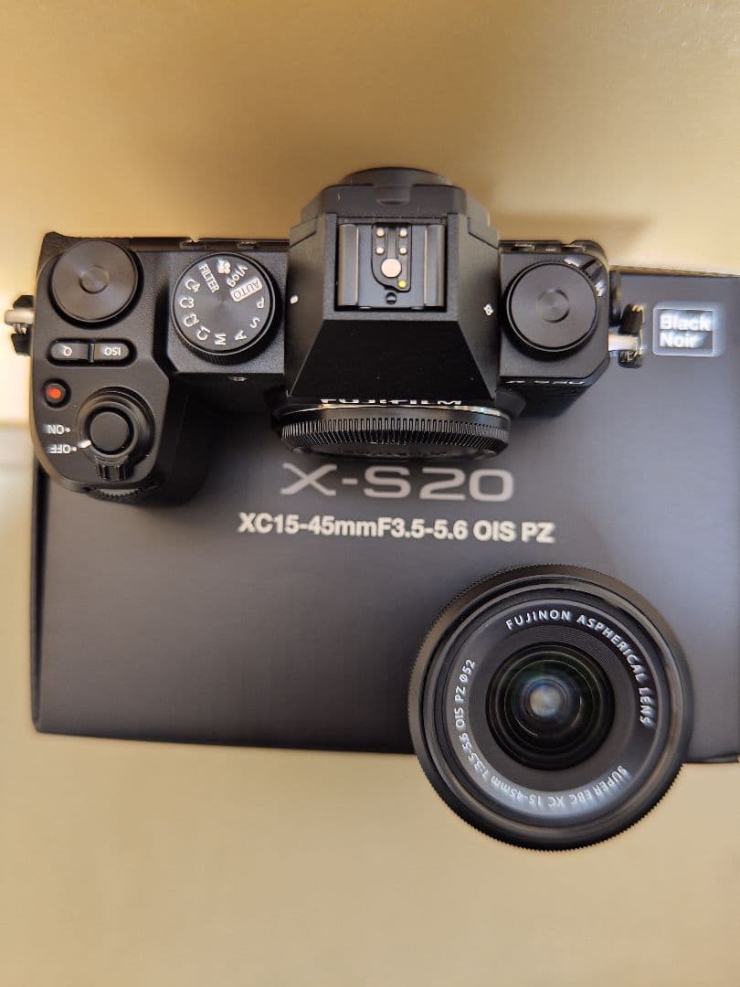 fujifilm X-S20 /XC15-45mmレンズキット　 ほぼ新品