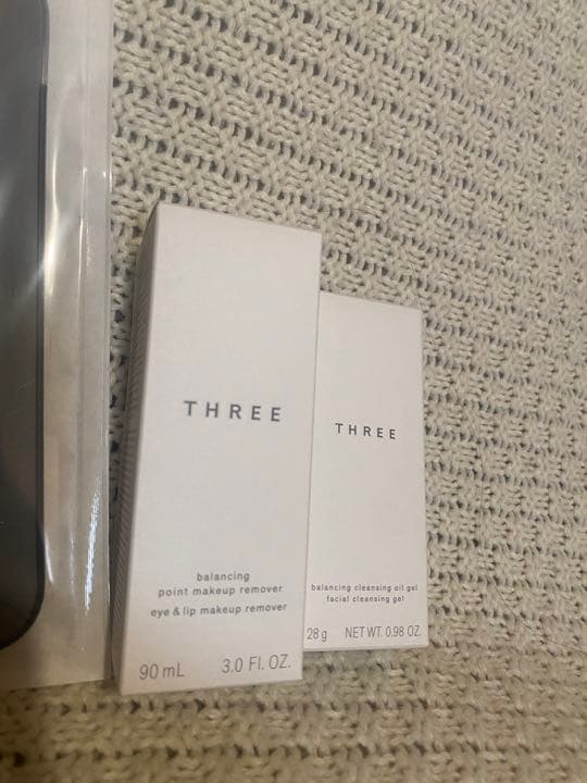 新品THREEクレンジングセットとシャドーブラシセット