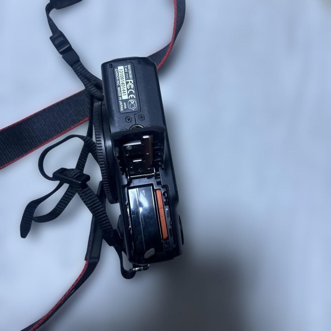 美品Canon EOS M ミラーレスカメラ