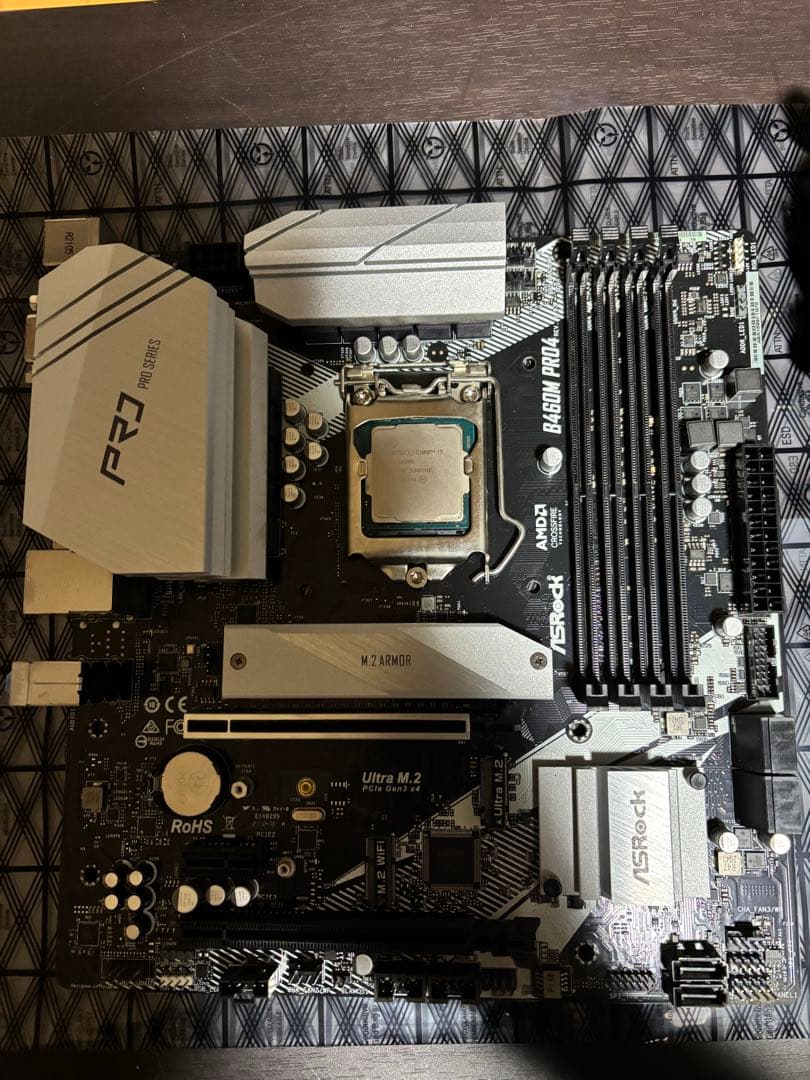 i3-10305内蔵GPU有とb460m pro4セット