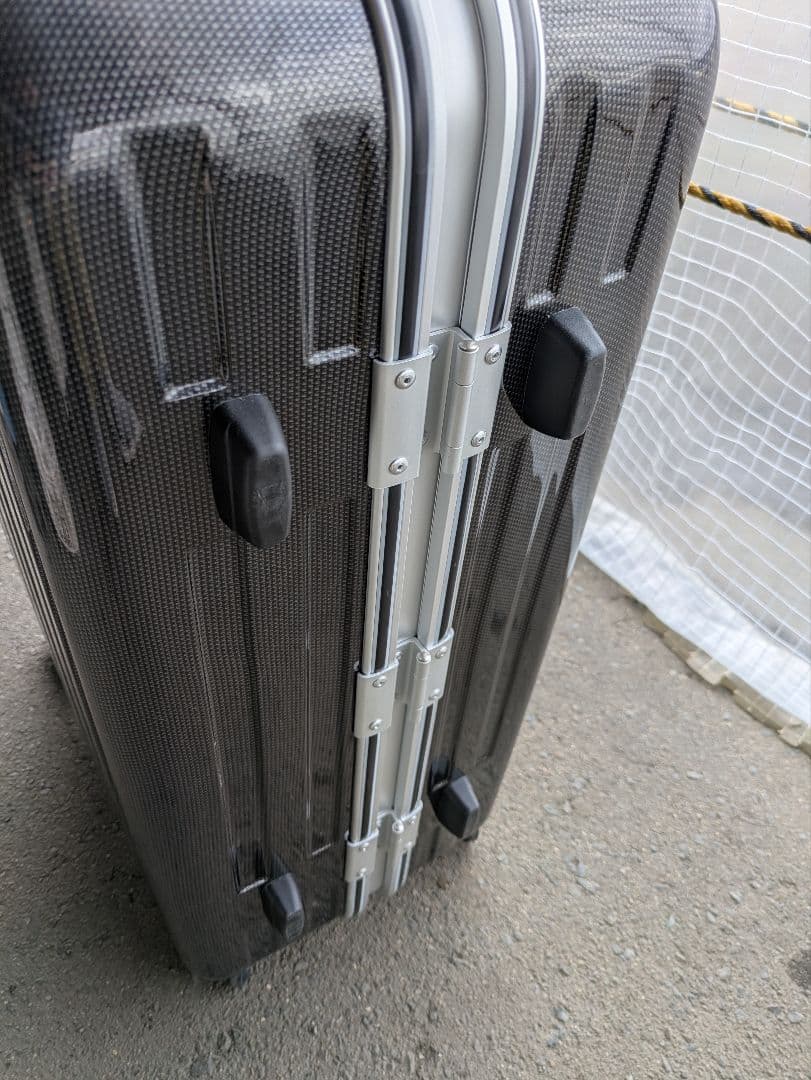 旅行カバン　キャスターつき　中古品