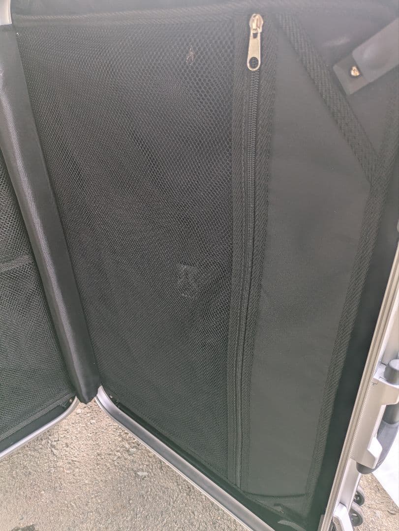 旅行カバン　キャスターつき　中古品