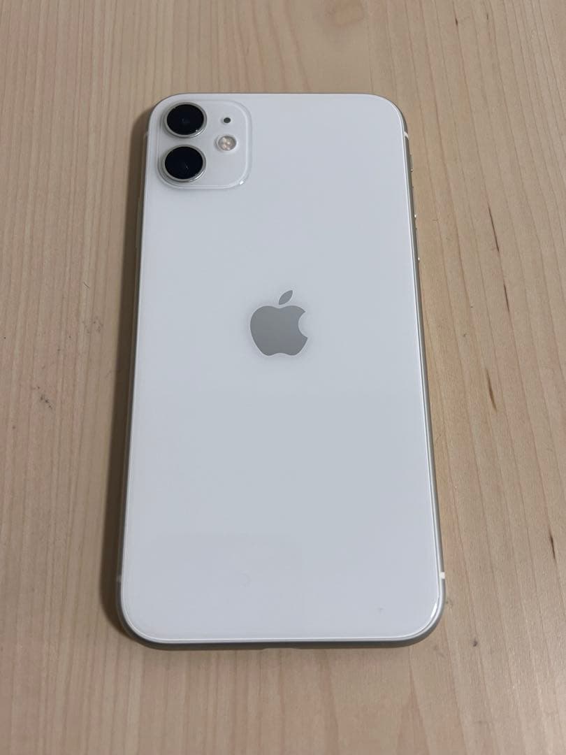 Apple iPhone 11 ホワイト 本体　64GB バッテリー100%