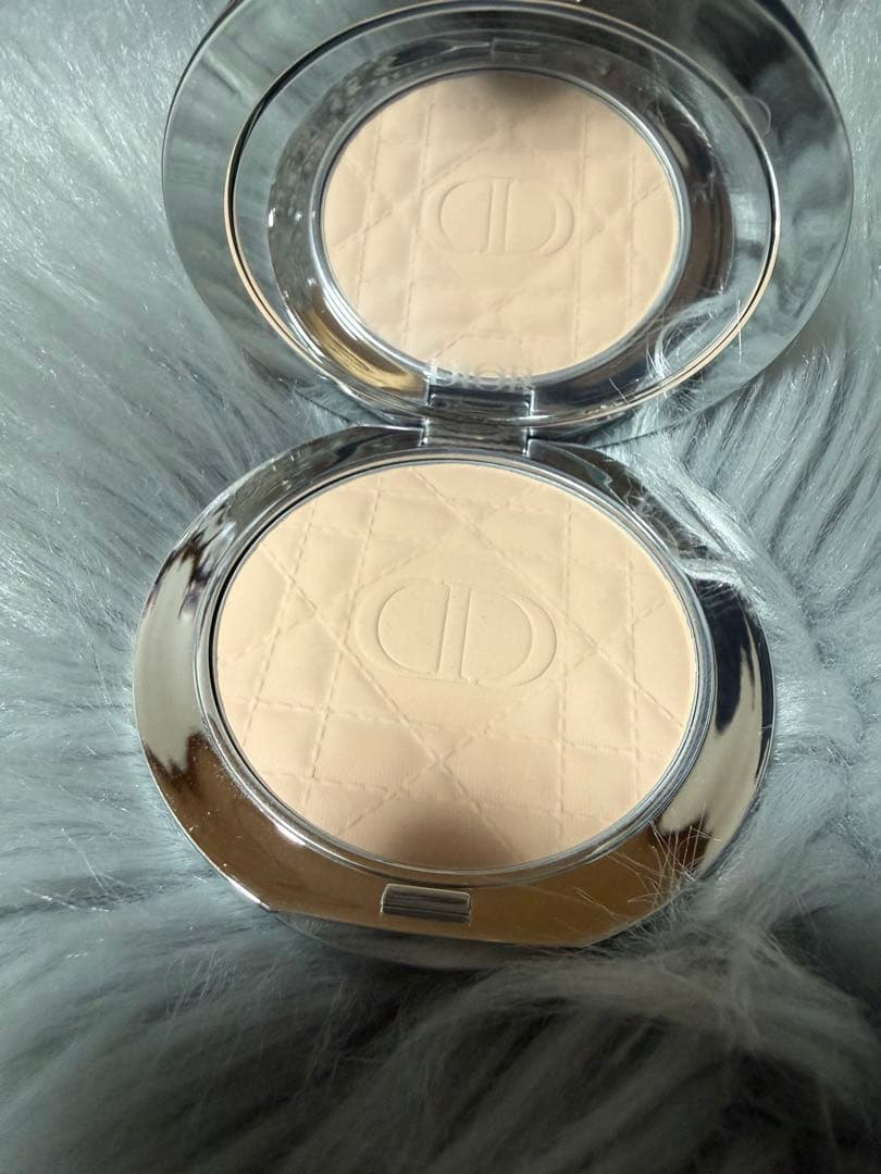 Dior マットフィルター フェイスパウダー 01フェアー