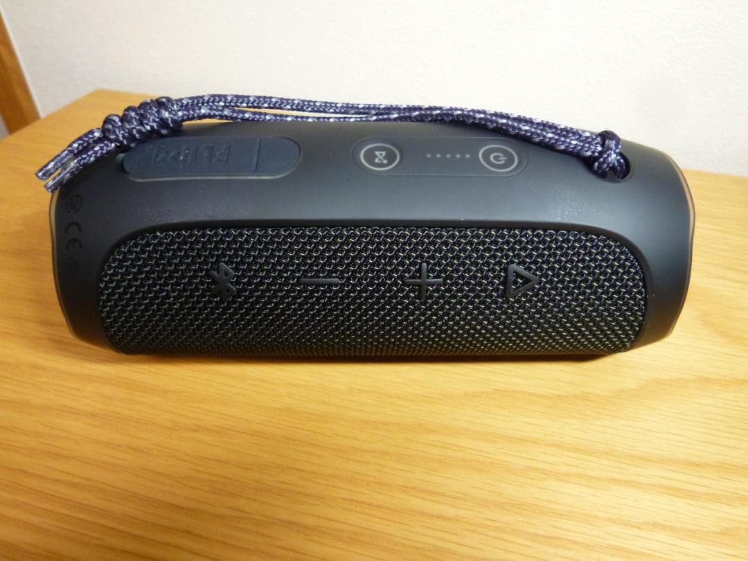【未使用に近い】JBL FLIP 4 Bluetoothスピーカ ブラック