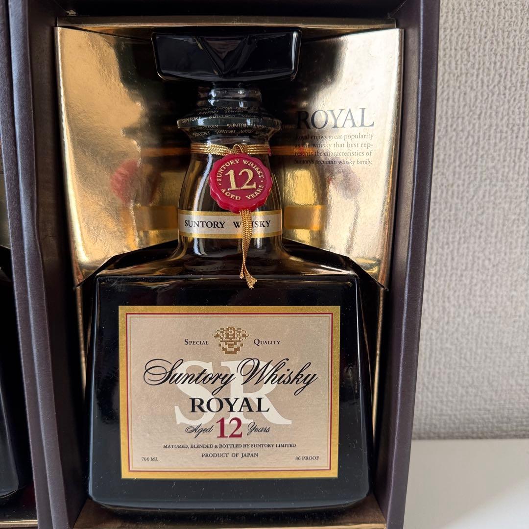 サントリーウイスキー  12年 700ml　3本未開封　ギフト箱付き