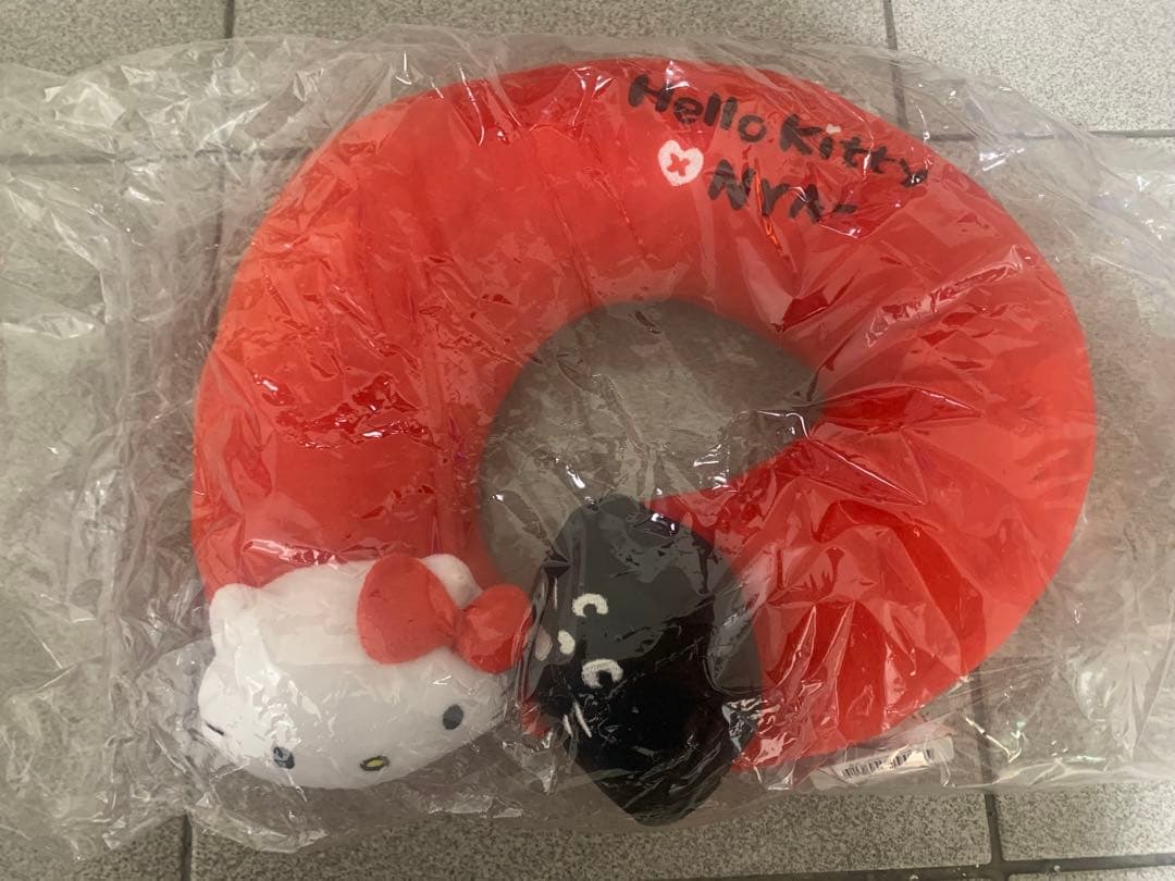 ハローキティ　にゃん　ネックピロー　首枕　NYA Hello kitty