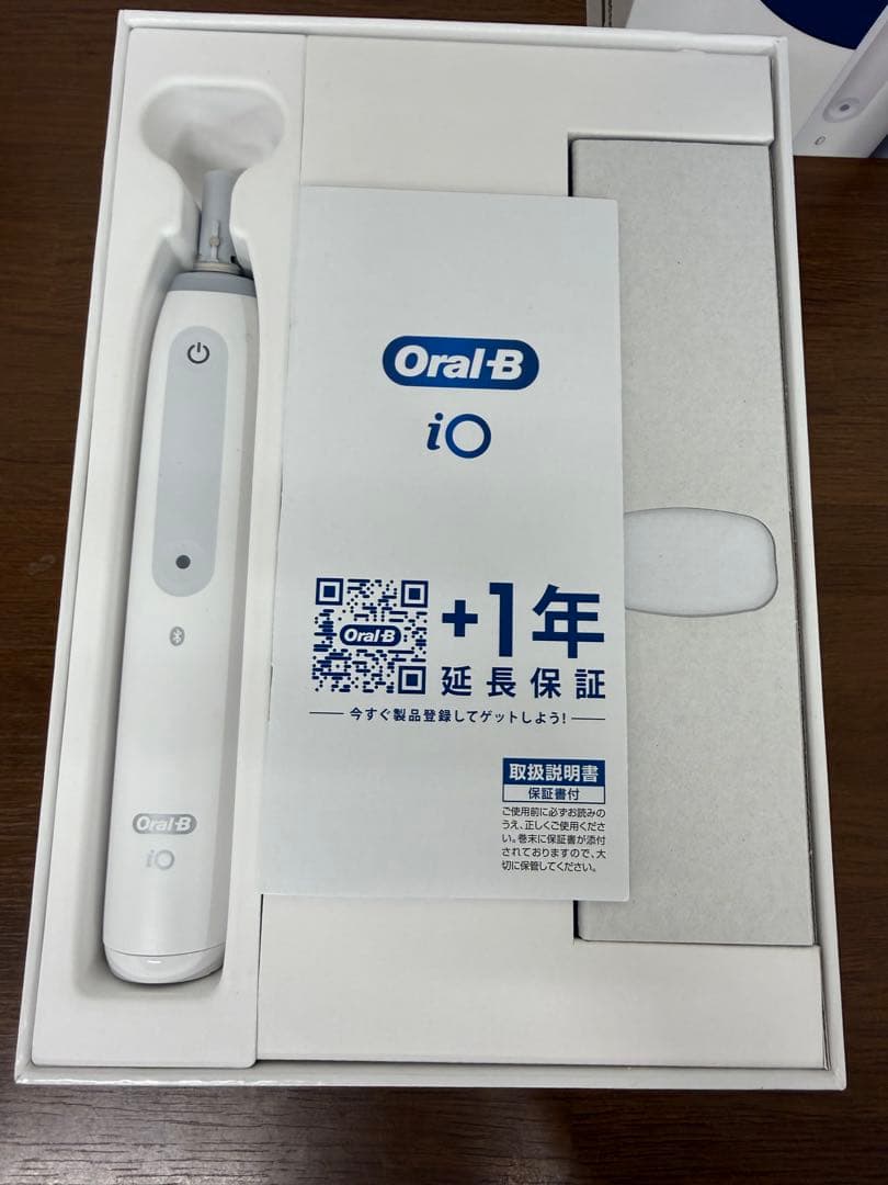ブラウン Oral-B iOシリーズ4 電動歯ブラシ 本体 ブラシ6本付