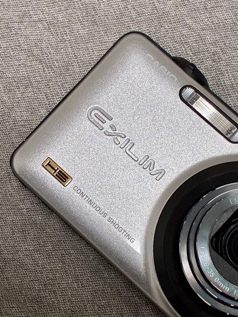 ⭐️動作確認済⭐️カシオ CASIO EXILIM EX-ZR10シルバー コンデジ