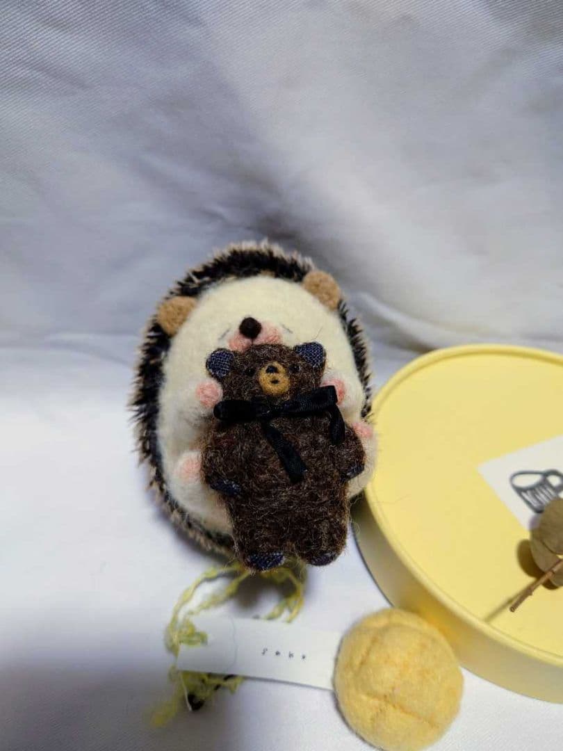 新品 ☆sako様☆ ハリネズミさん 羊毛フェルト ぬいぐるみteddybear