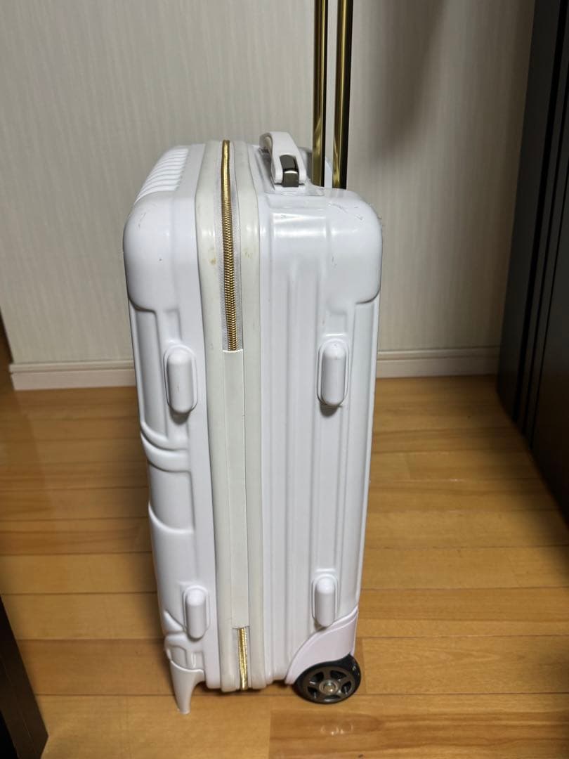 w*️様 muta ムータ スーツケース キャリーケース ホワイト 32L 機内