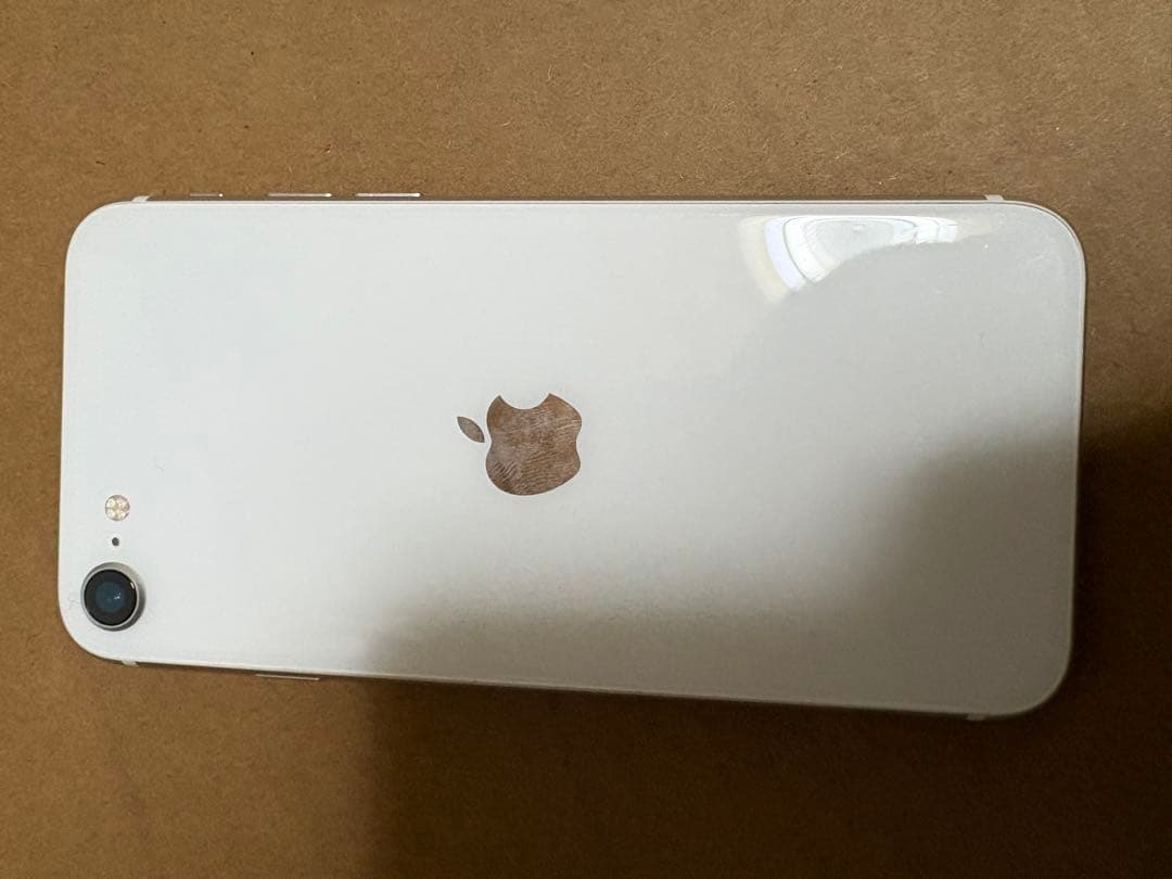 iPhone SE2 シルバー 画面ひび割れ