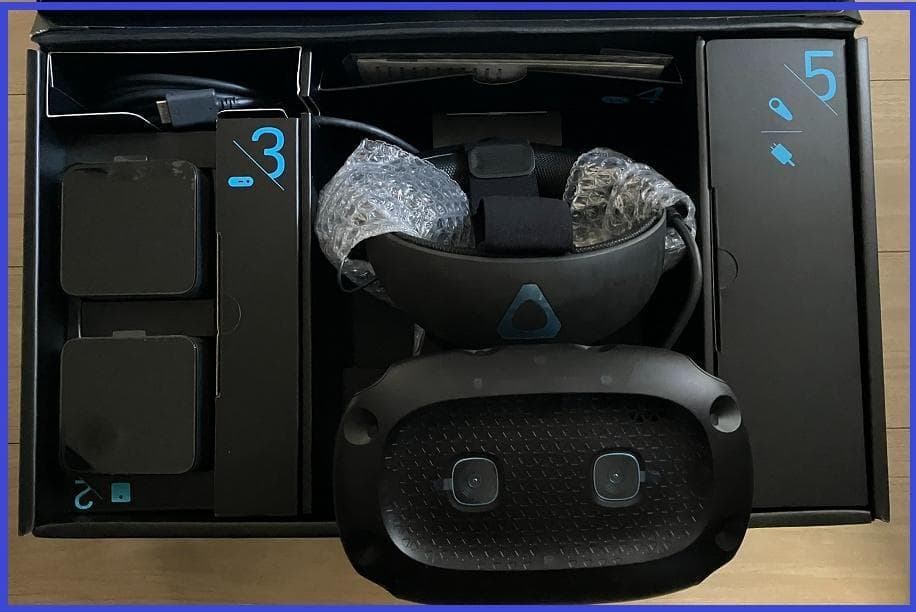 VIVE COSMOS ELITE VRヘッドセット