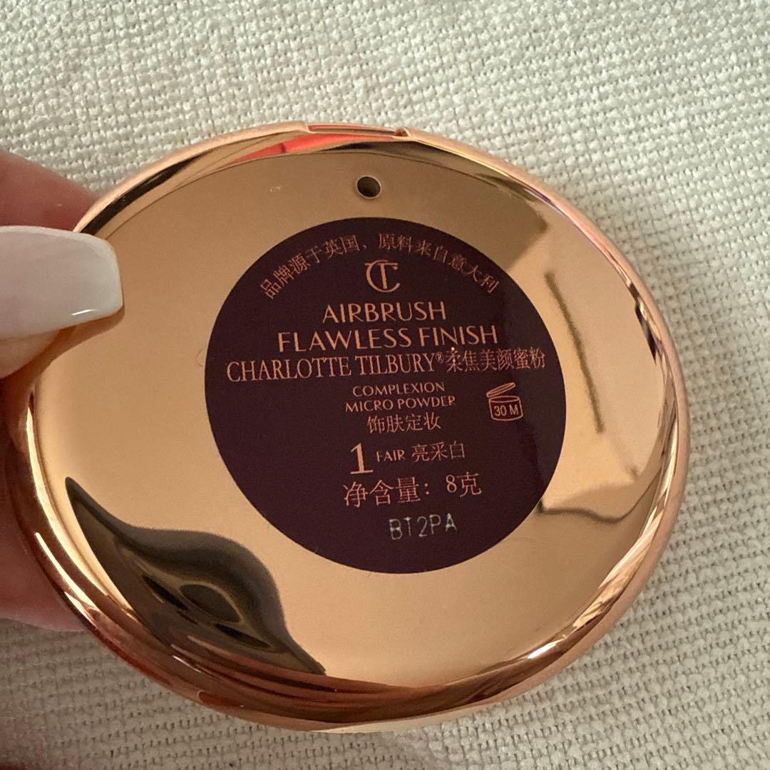 フェイスパウダー Charlotte Tilbury AirbrushFlawlessFinish