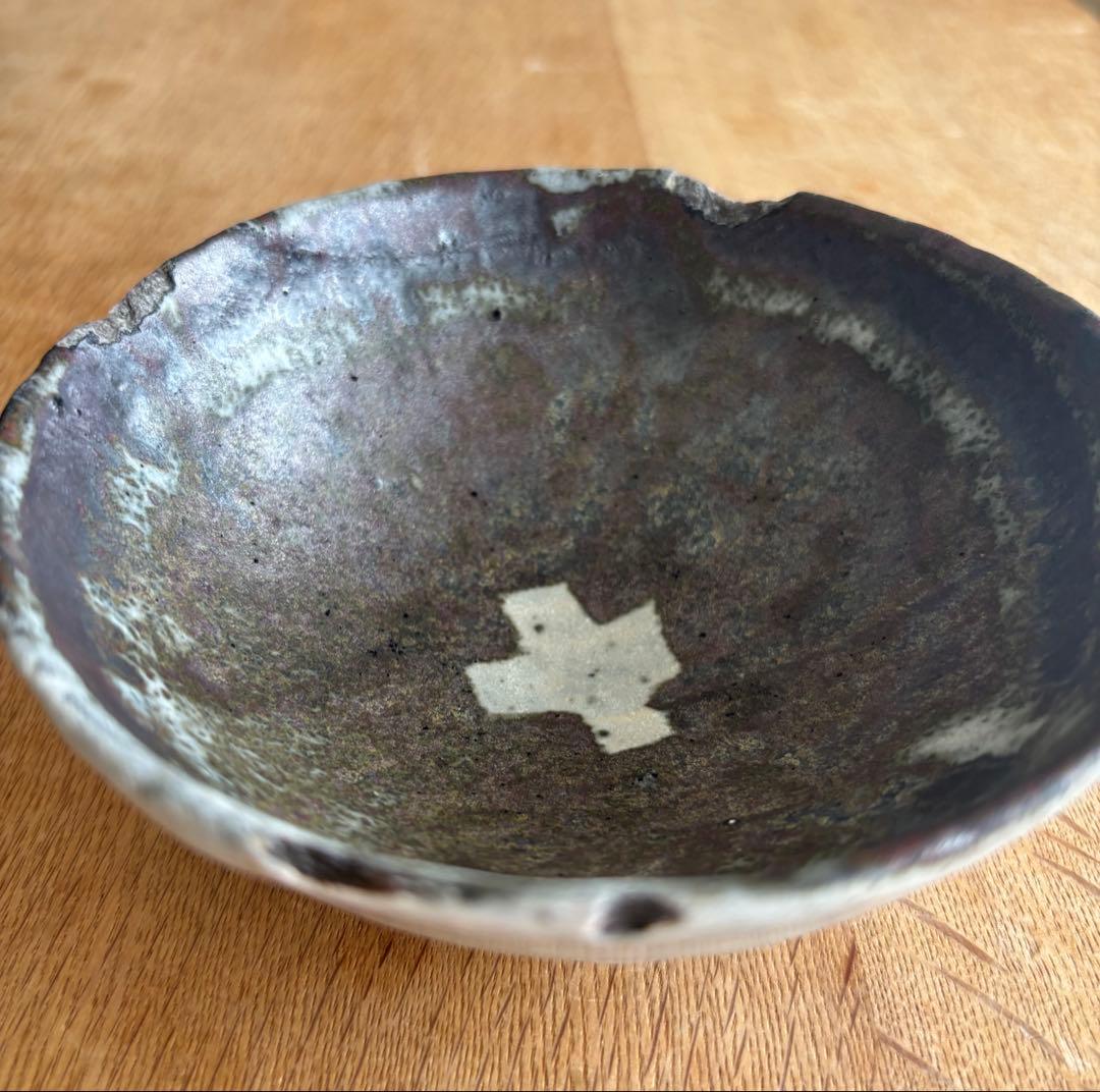 小野哲平　クロス　茶碗　13.5センチ カケあり