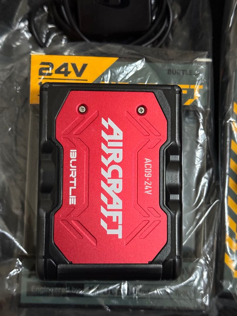 BURTLE 空調服用 ファン 24Vバッテリー AC09-2レッド　値下げ不可