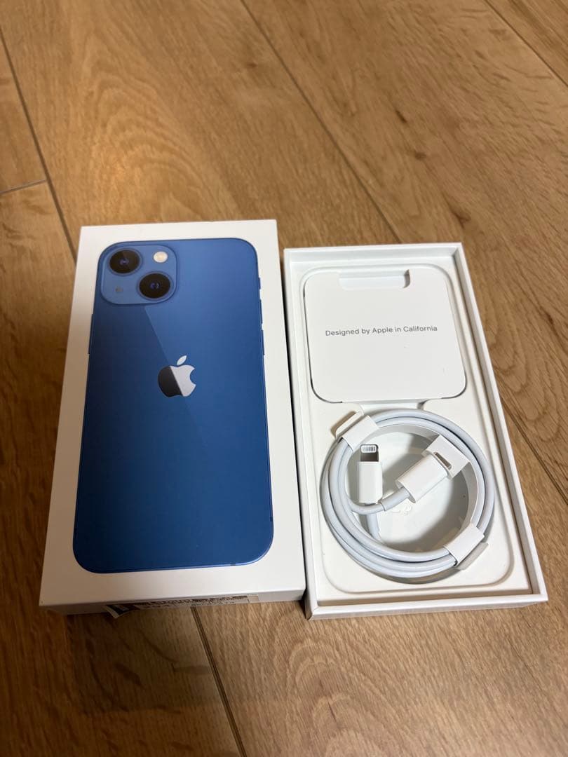 k*u様 iPhone13mini 本体　128GB ブルー