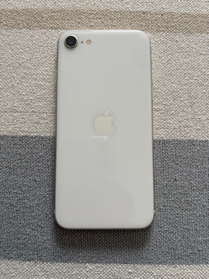 iPhone SE 第3世代 スターライト 128GB 元箱とクリアケース付