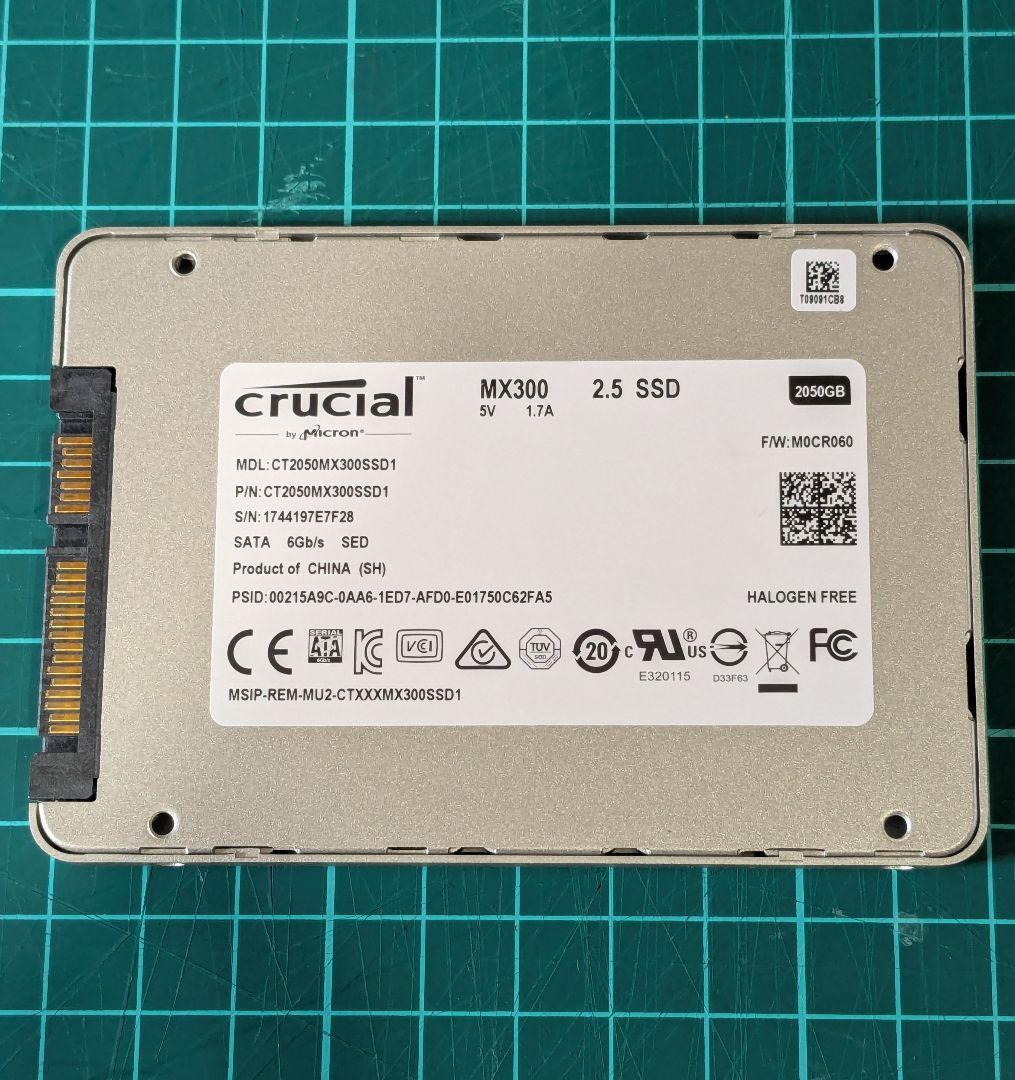 Crucial　型番: CT2050MX300SSD1　 SSD SSD