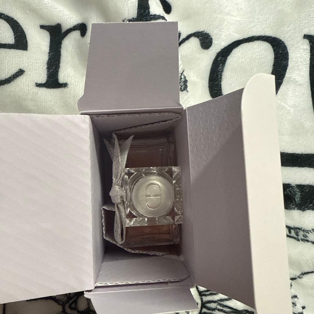 (新品未使用)ミスディオール　オードゥ　パルファン　30mL