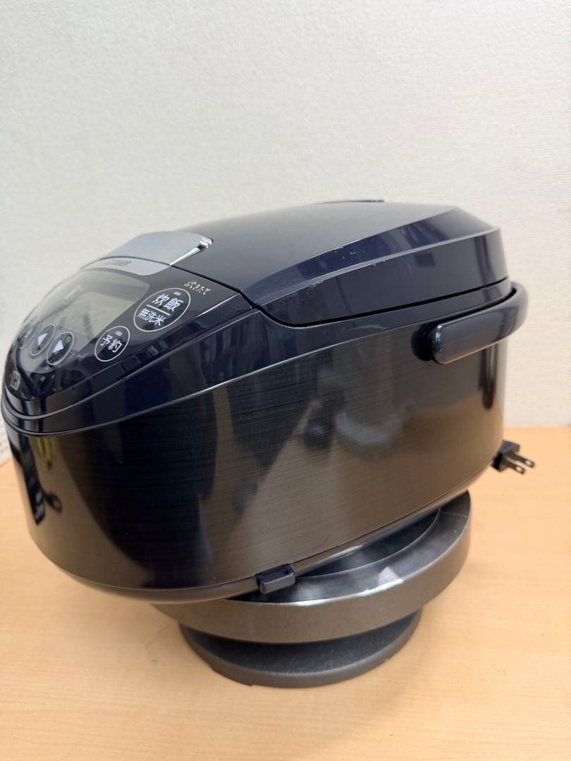 タイガー 炊飯器JPW-T100 1.0L（5.5合)2023年製 IH炊飯器