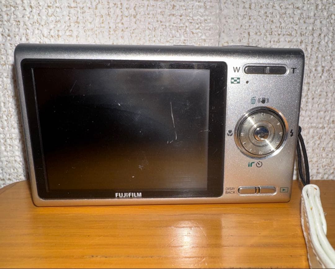 動作品 FUJIFILM FinePix Z250fd 極薄コンデジ