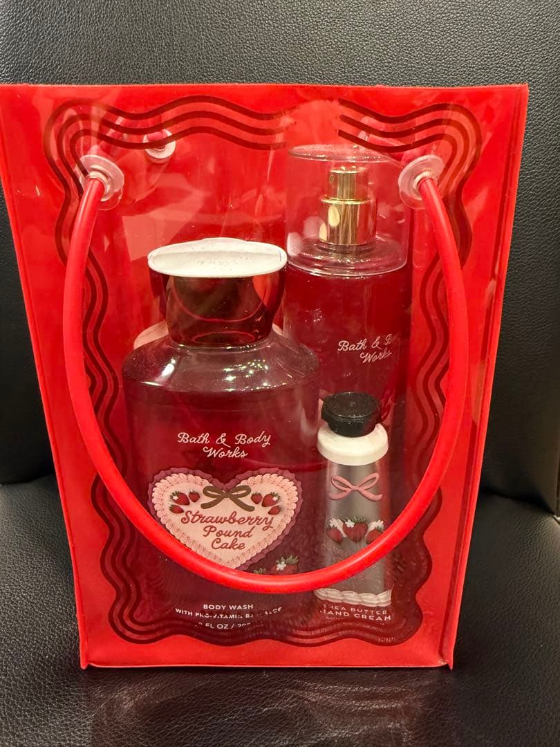 Bath & Body Works ストロベリーパウンドケーキ 4点セット
