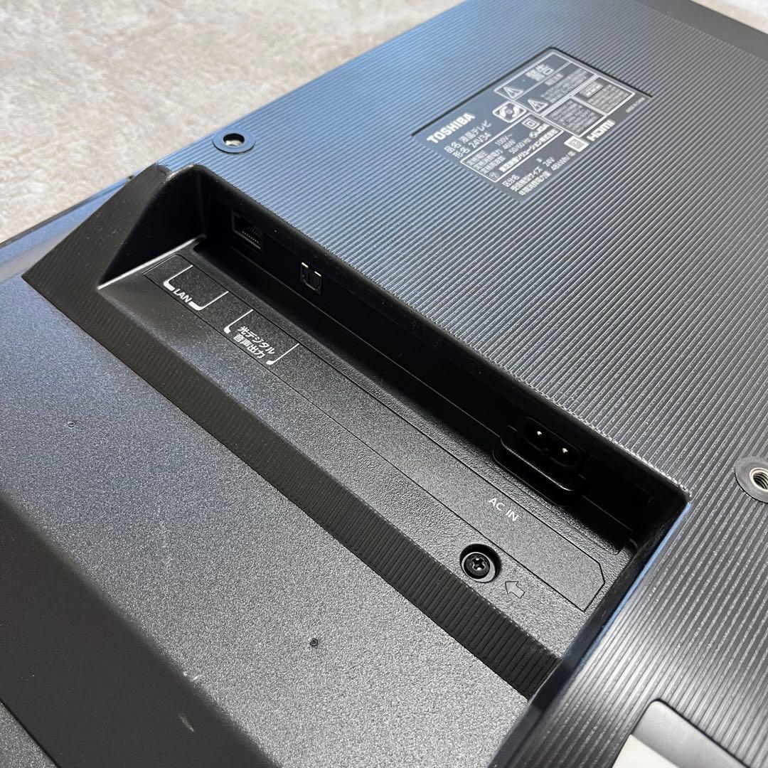 さくらんぼ　　 24V34 22年製 24型テレビ