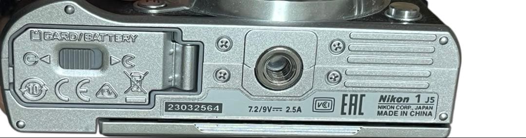 ポパイ様Nikon 1 J5 ダブルレンズキット　望遠レンズ