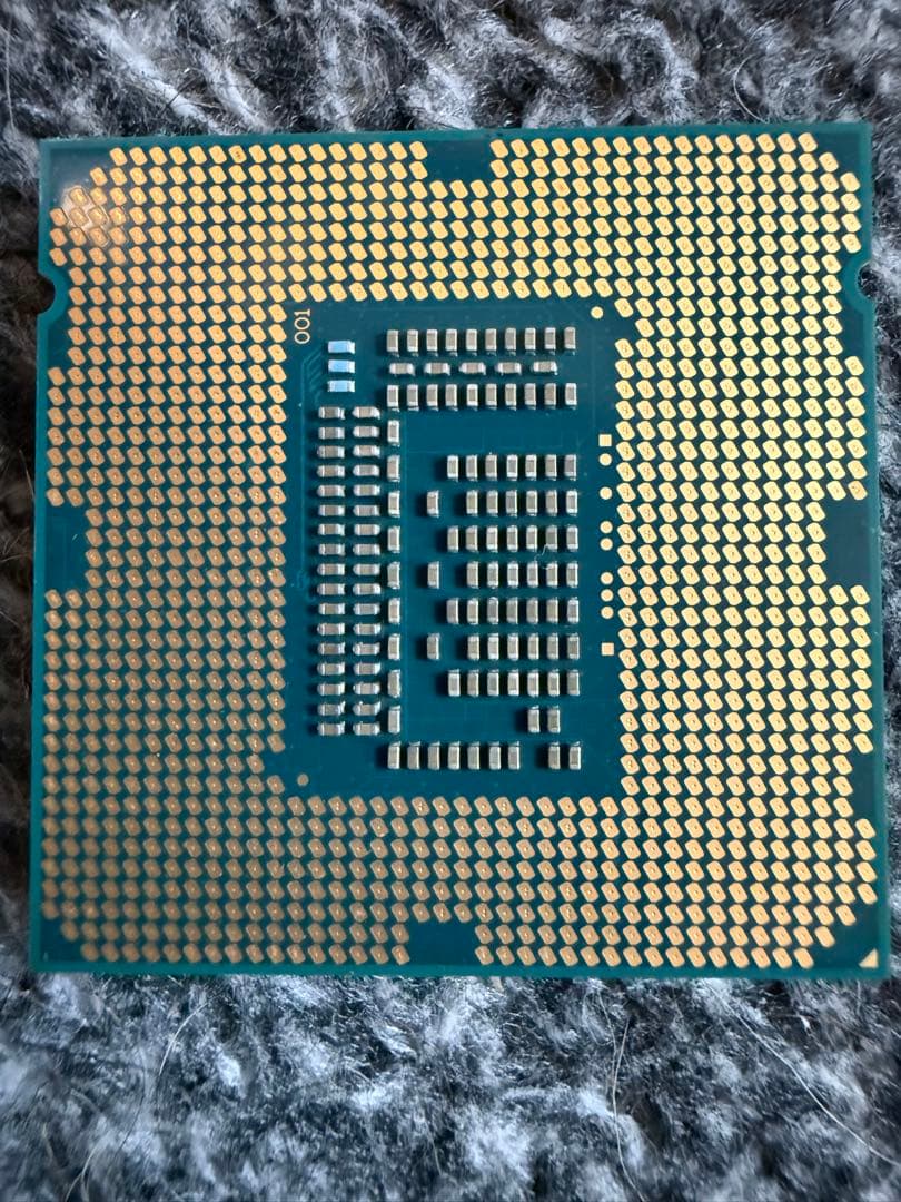 Intel Xeon E3-1290V2 3.70GHz CPU本体