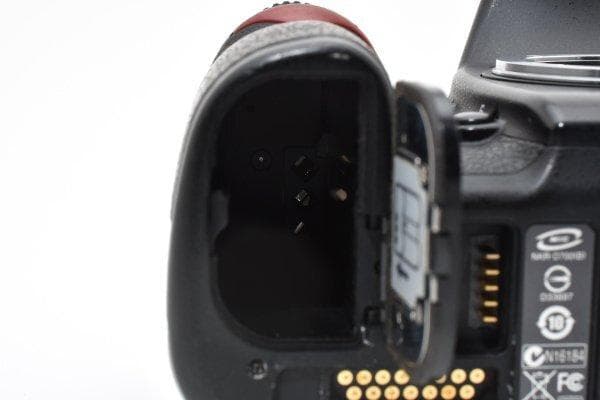 ★美品★Nikon D700　ショット数40,186枚 B006