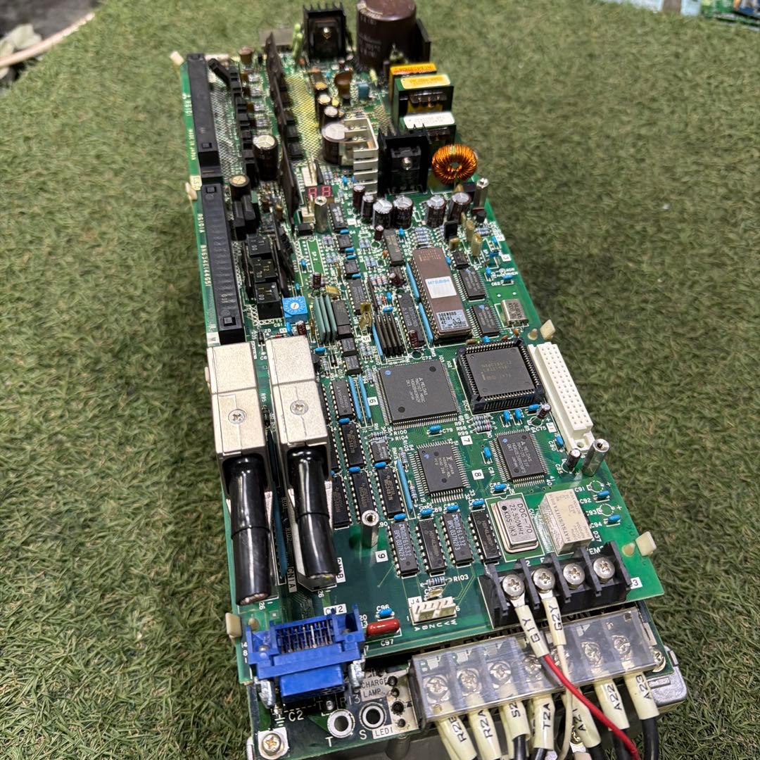 三菱 MR-S11-200-E01 サーボドライブ MRS11200E01