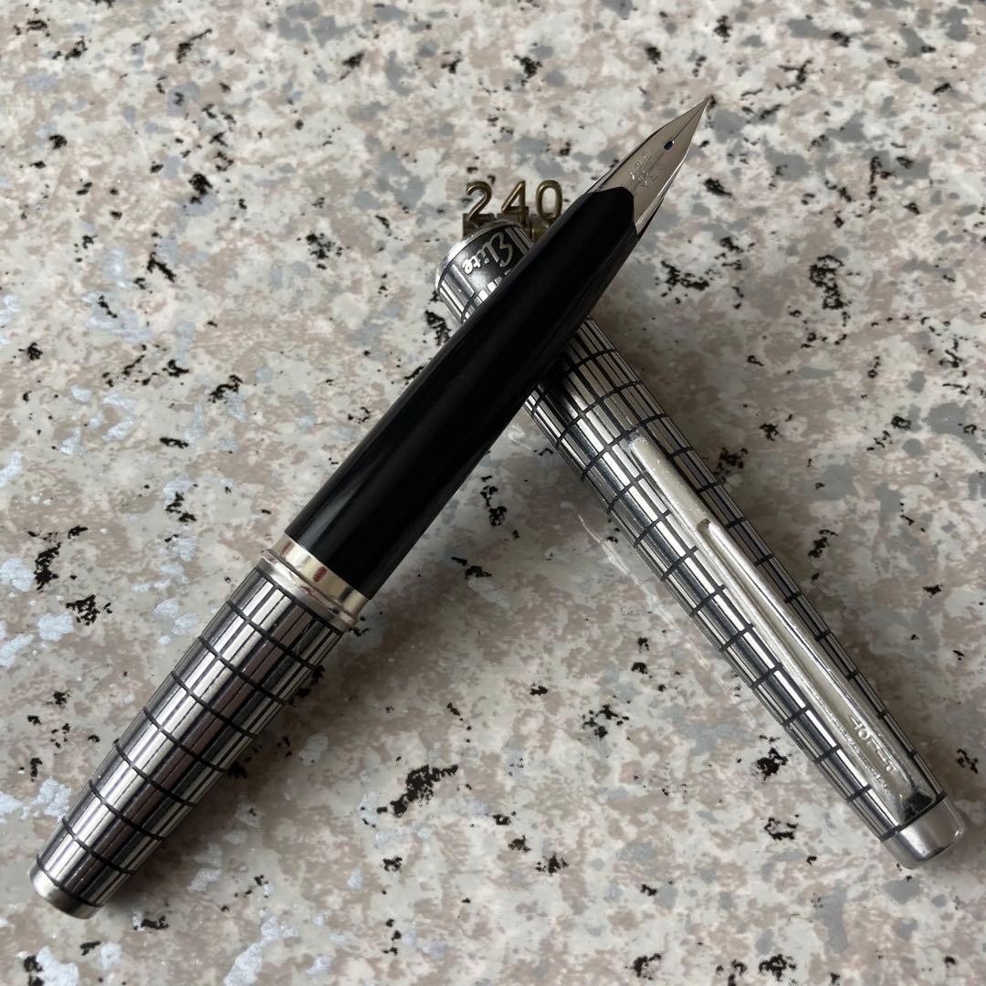 #240 オーバーホール済み 万年筆 PILOT Elite 全格子 18k