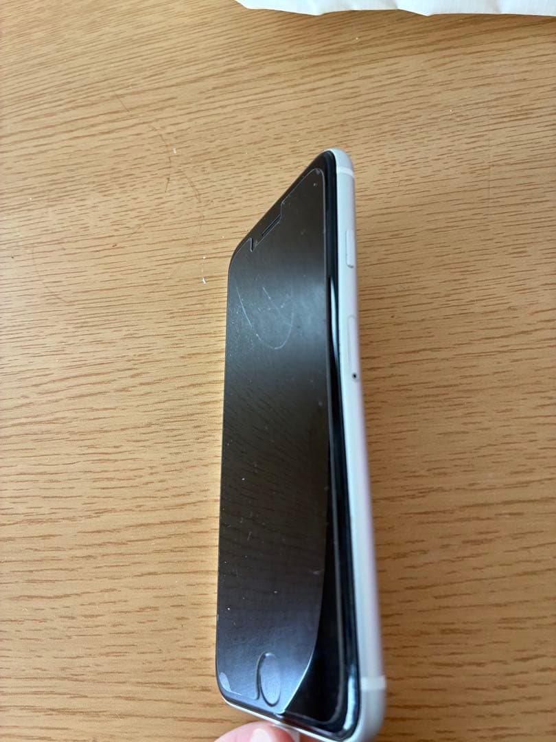 Apple iPhone SE (白)第二世代64GB