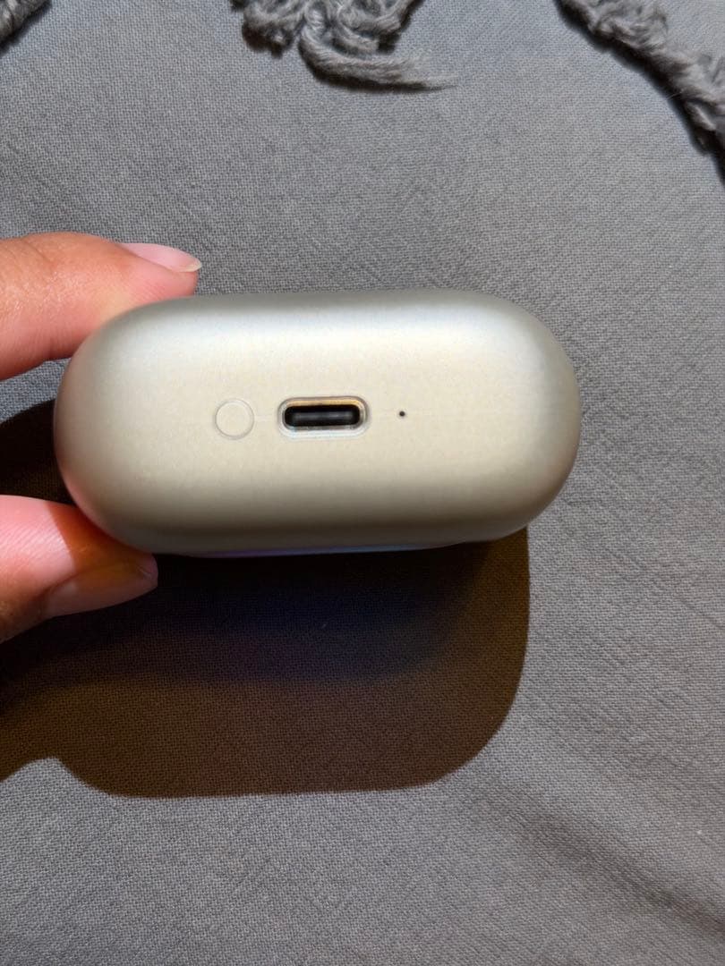 JBL TOUR PRO 2 ワイヤレスイヤホン　商品説明を一読お願いします。