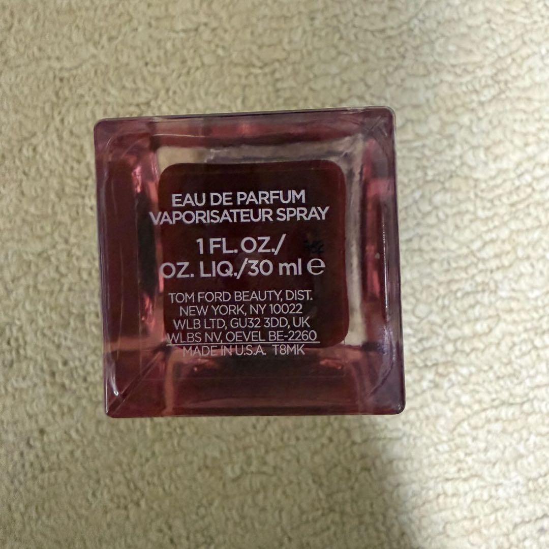 トムフォード　ロストチェリー　オードパルファム　30ml 香水